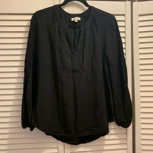 Black long sleeved shirt